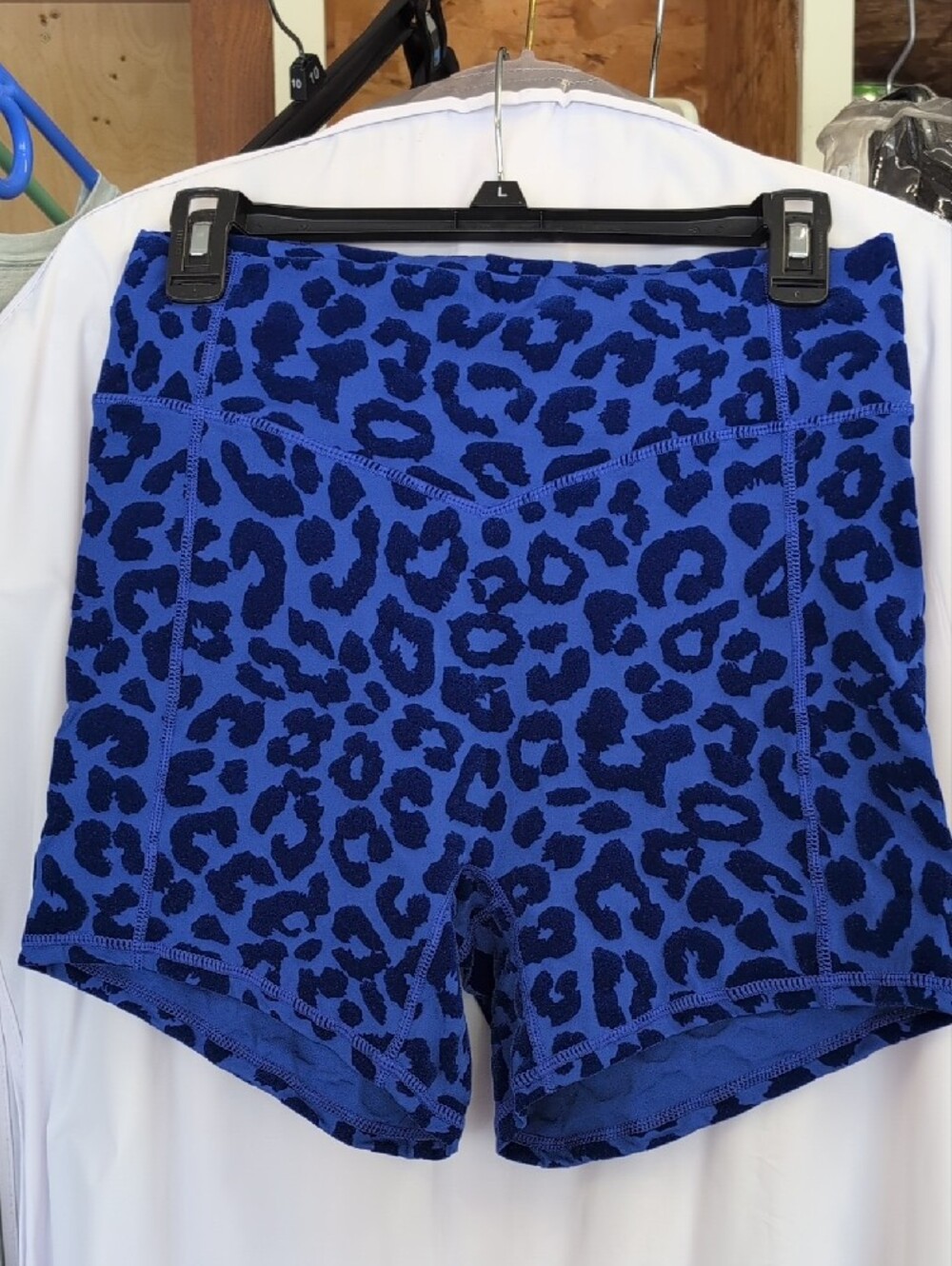 Balance - Two Piece Cheetah Blue And Black Velvet Set - Picture 3 of 6